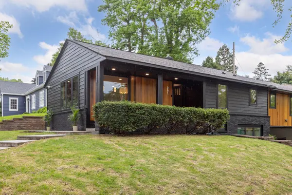 651 Sue PL, Saint Paul, MN 55116