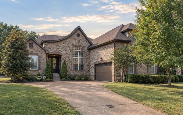 1015 Five Coves Trce, Gallatin, TN 37066