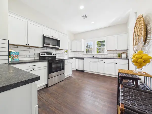 3316 E Zimmerly St, Wichita, KS 67218