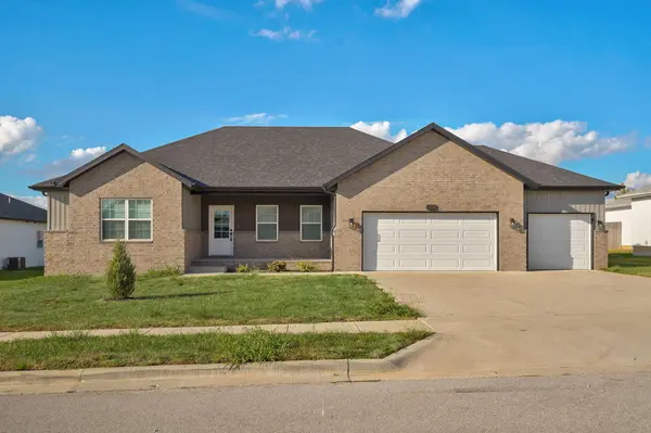 553 Delaware CT, Rogersville, MO 65742
