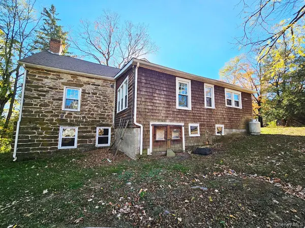 274 Fingar RD, Hudson, NY 12534