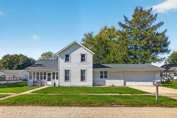 132 Walnut ST, Stillman Valley, IL 61084