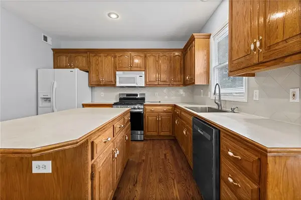 8009 W 144th PL, Overland Park, KS 66223