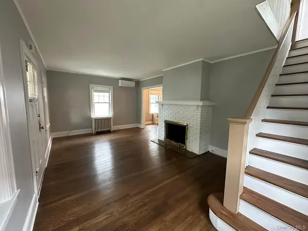 41-12 Glenwood Street, Little Neck, NY 11363