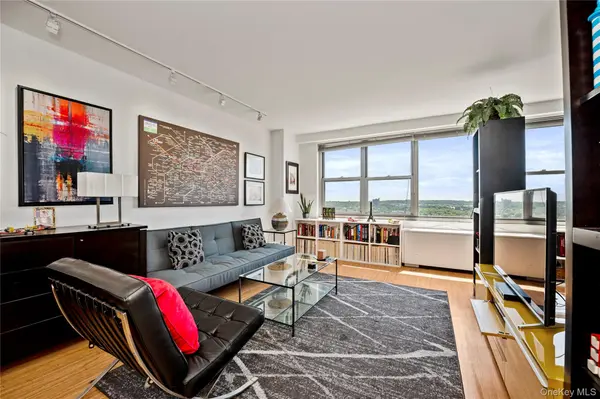 70-25 Yellowstone BLVD #22P, Forest Hills, NY 11375