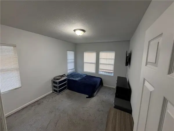 6664 Paseo BLVD, Kansas City, MO 64132