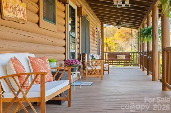 91 Tibi LN, Waynesville, NC 28785