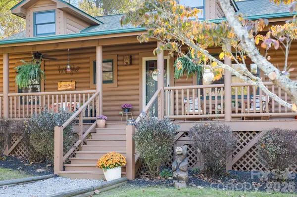 91 Tibi LN, Waynesville, NC 28785