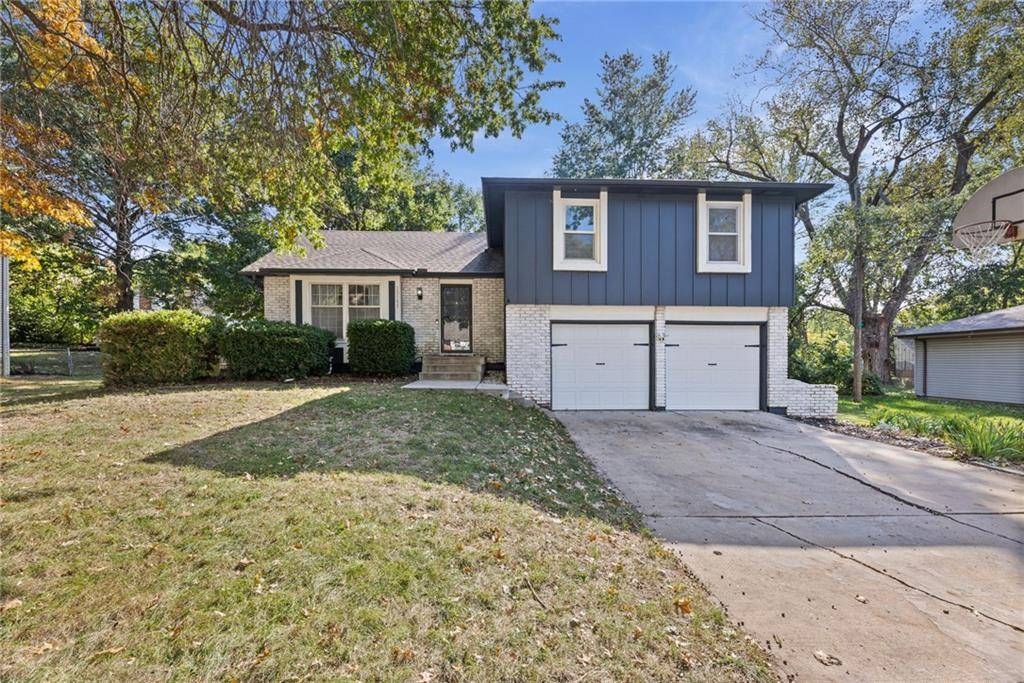 13111 W 100th ST, Lenexa, KS 66215