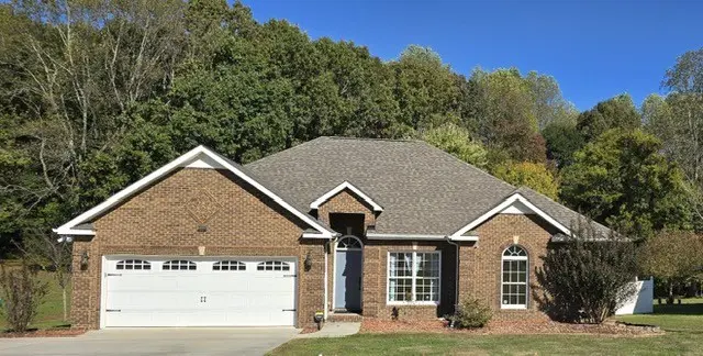 29 Rebecca Ln #E, Estill Springs, TN 37330