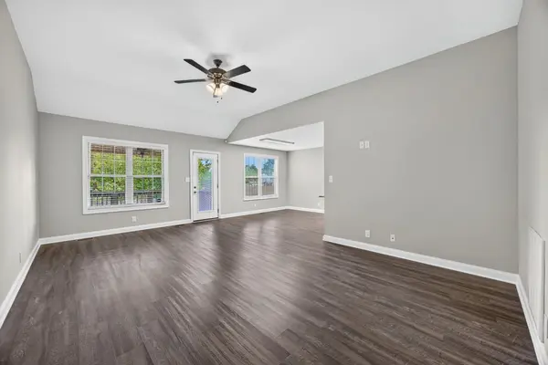 626 Snowshoe Ln, Clarksville, TN 37040