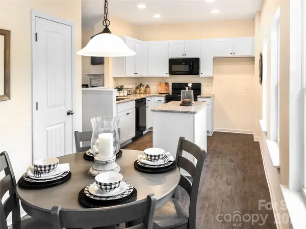 624 Rowe Crossing DR #37, Newton, NC 28658