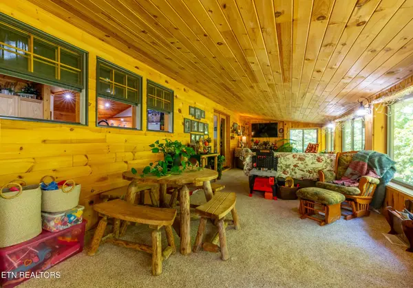 1668 Deerwood Rd, Newport, TN 37821
