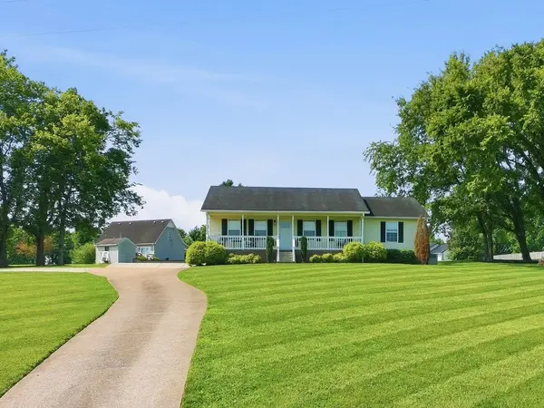 106 Christina Dr, Columbia, TN 38401