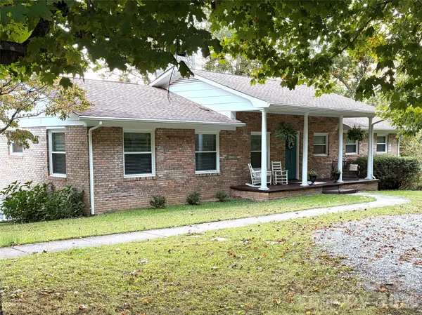 430 Carters Ridge RD, Spruce Pine, NC 28777