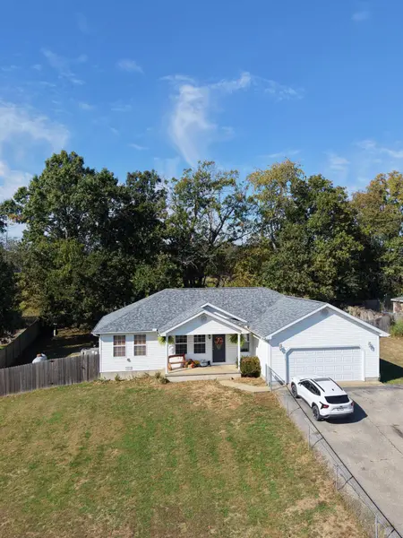612 Michael Stihl RD, Mountain View, MO 65548