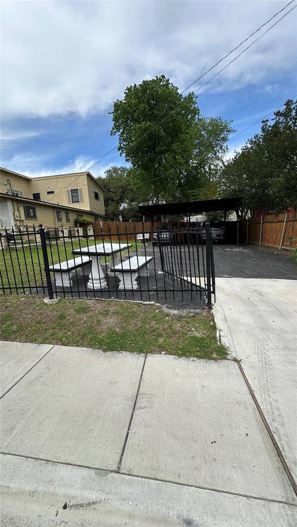 3116 E 12th ST, Austin, TX 78702