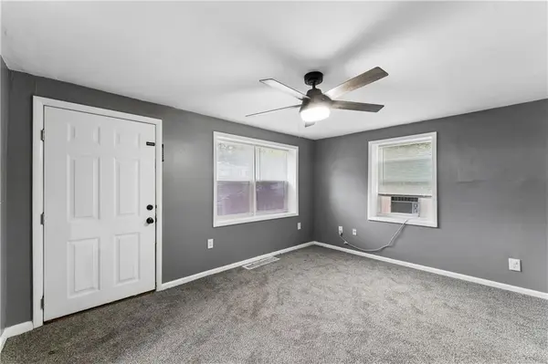 5102 47th TER, Kansas City, MO 64117