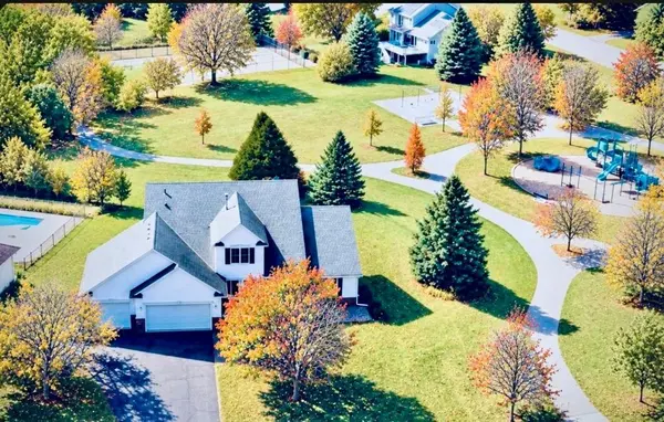 3685 Commonwealth RD, Woodbury, MN 55125