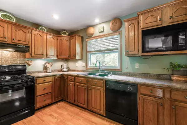 948 Cedar DR, Burlington, WI 53105