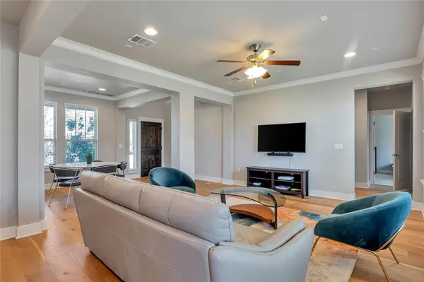 9302 McKnight LOOP #43, Austin, TX 78717