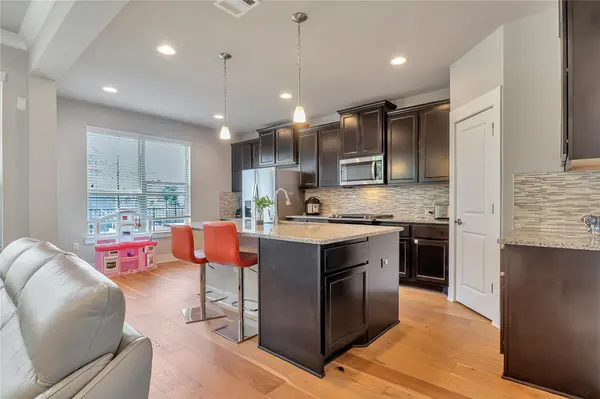 9302 McKnight LOOP #43, Austin, TX 78717