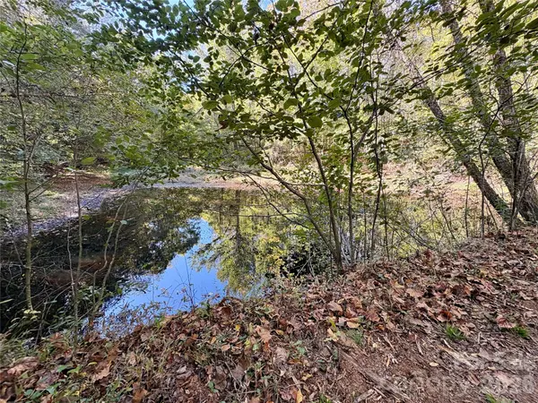 3821 View LN, Yadkinville, NC 27055