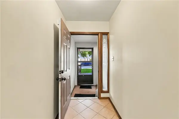 2600 SW Morningside DR, Blue Springs, MO 64015