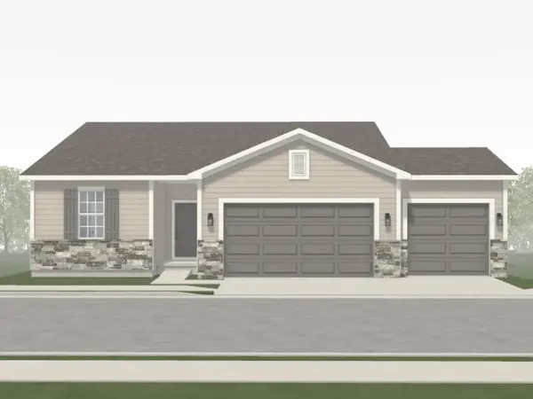 18435 W 205th ST, Spring Hill, KS 66083
