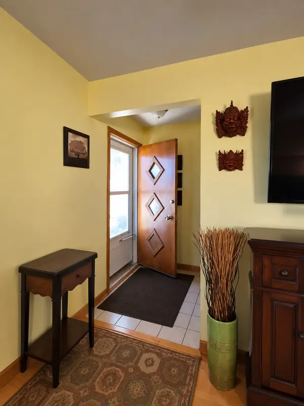1636 S Cora ST, Des Plaines, IL 60018