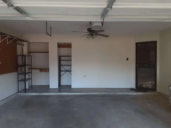 5558 Pine Oak Ln, Memphis, TN 38135