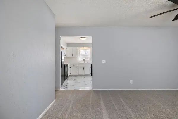 1412 E Rosewood ST, Republic, MO 65738