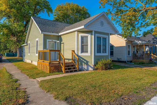 401 N HAMILTON ST, Lincoln, IL 62656