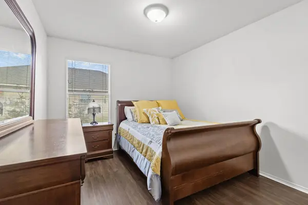 12800 Starbrimson TRL, Elgin, TX 78621