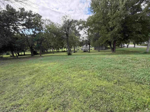 1301 10th ST, Clay Center, KS 67432