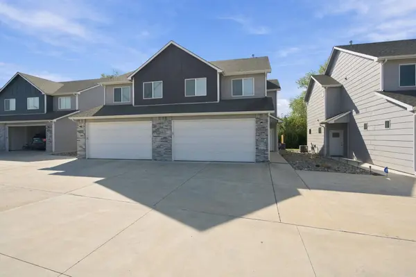 4761 E 45th St N, Wichita, KS 67220-2445
