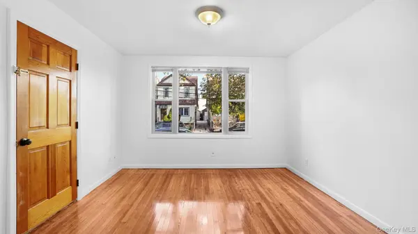 5256 73rd ST, Maspeth, NY 11378