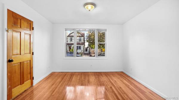 5256 73rd ST, Maspeth, NY 11378