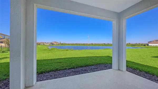 5728 WOODLAND SAGE DR, Sarasota, FL 34238