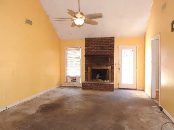 301 Short Ct, Smyrna, TN 37167