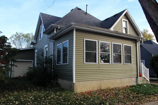 419 W Jefferson ST, Clinton, IL 61727