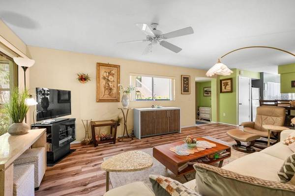 5146 HARPERS CROFT #13, Sarasota, FL 34235