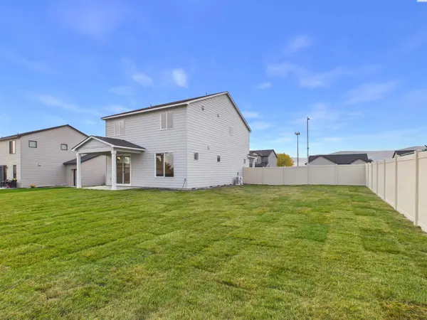 1410 Jenna Avenue, Benton City, WA 99320