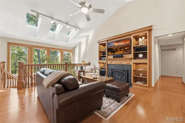 1118 Westrun DR, Ballwin, MO 63021