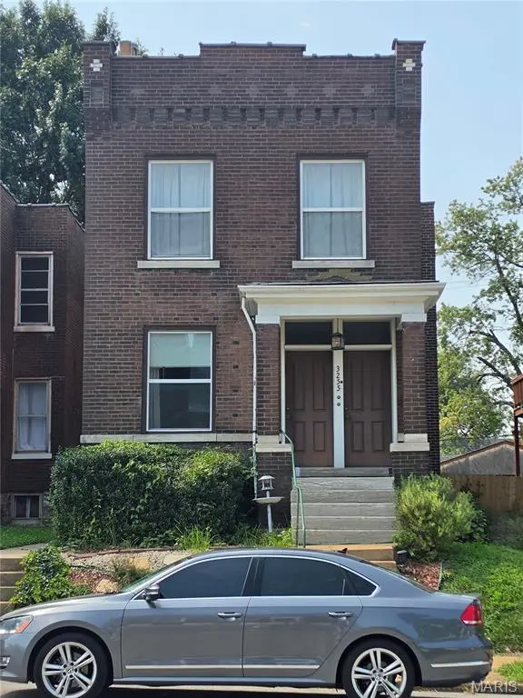 3255 Morganford RD, St Louis, MO 63116