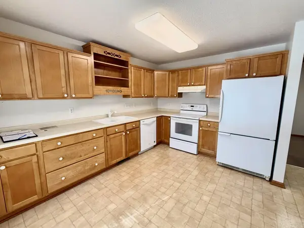 2930 Century CT NE, Rochester, MN 55906