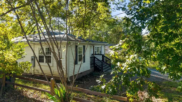 1040 6th Street #NE, Cleveland, TN 37311