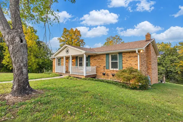 995 Wayne F Mill Road, Dickson, TN 37055