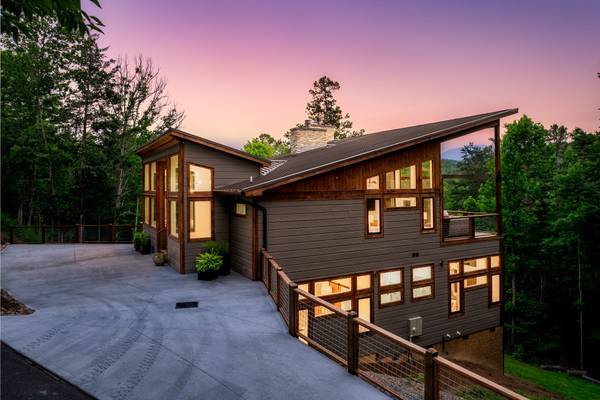 2234 Legend Dr, Sevierville, TN 37876