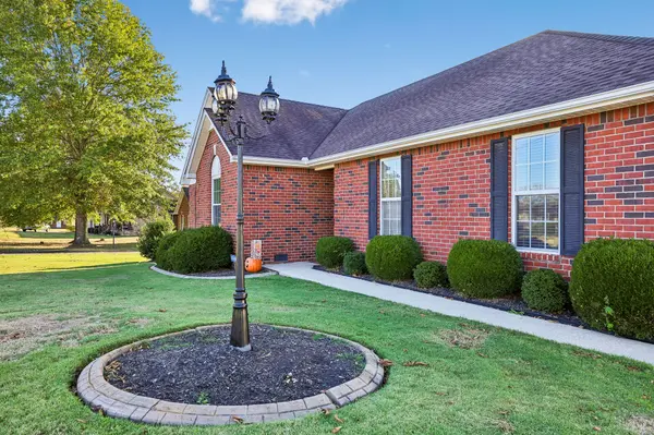 174 Brawley Cir, Readyville, TN 37149